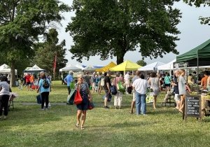 Wednesday Market at Crooked Hammock
