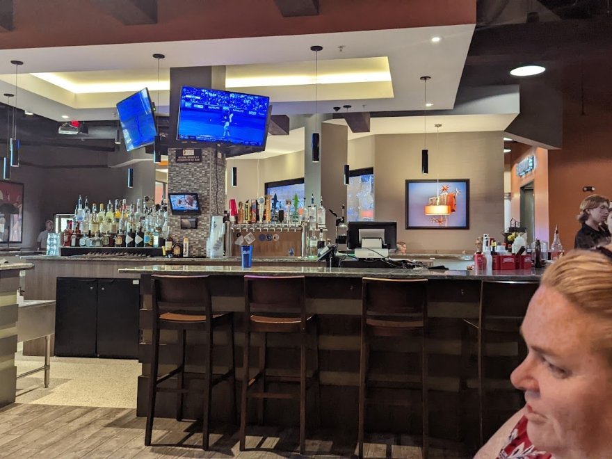 Lefty's Alley & Eats Drive-In Theater