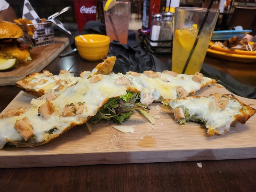 Lefty's Alley & Eats Drive-In Theater