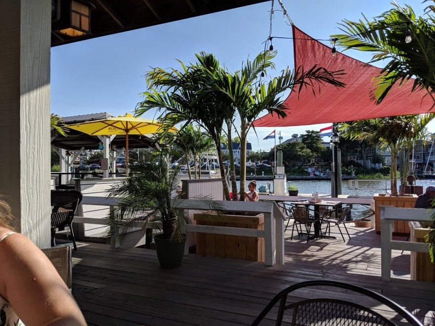 Lefty's Alley & Eats Drive-In Theater