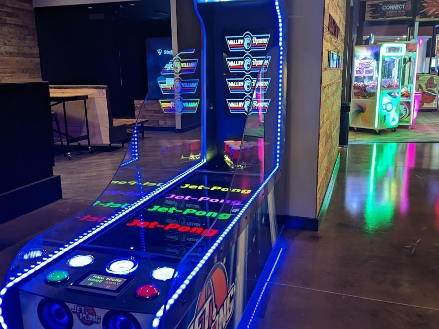 Lefty's Alley & Eats Drive-In Theater