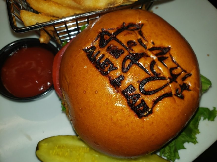 Lefty's Alley & Eats Drive-In Theater