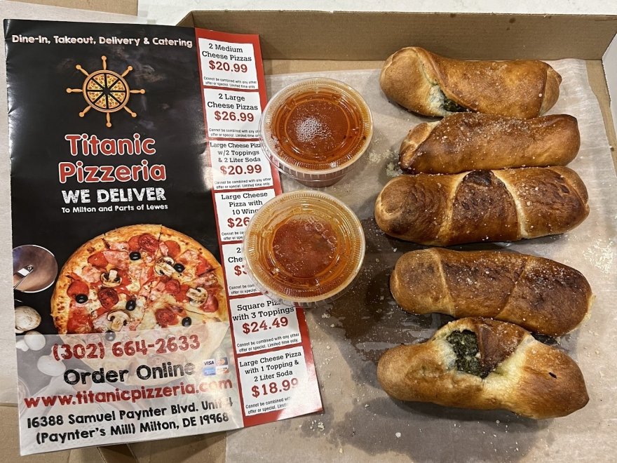 Titanic Pizzeria