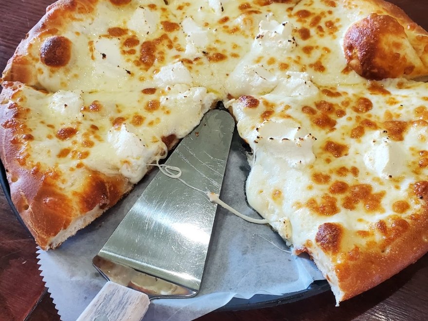 Titanic Pizzeria