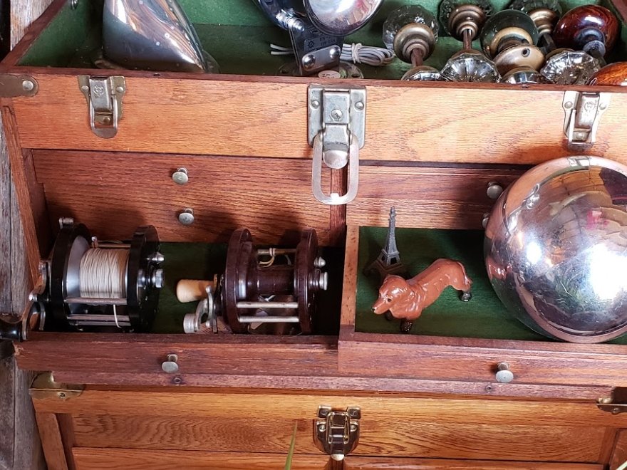 Frantic Frets Music Store & Antiques Shop Milton, Delaware