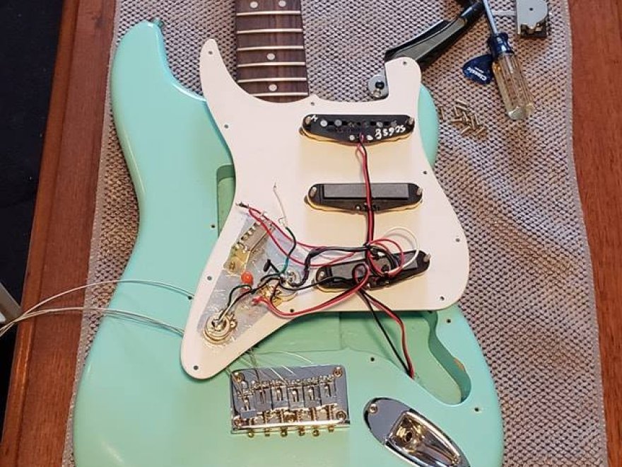 Frantic Frets Music Store & Antiques Shop Milton, Delaware