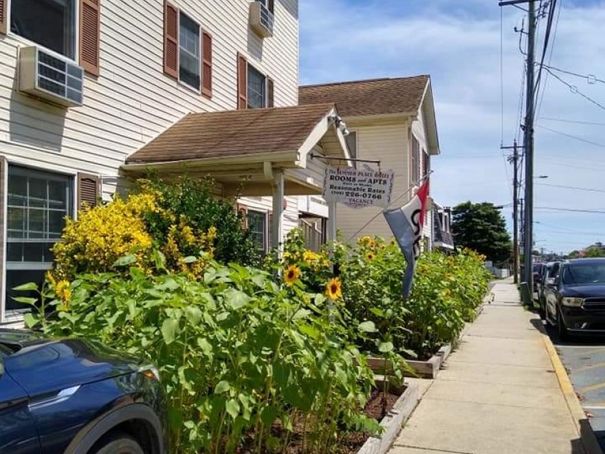 Summer Place Hotel