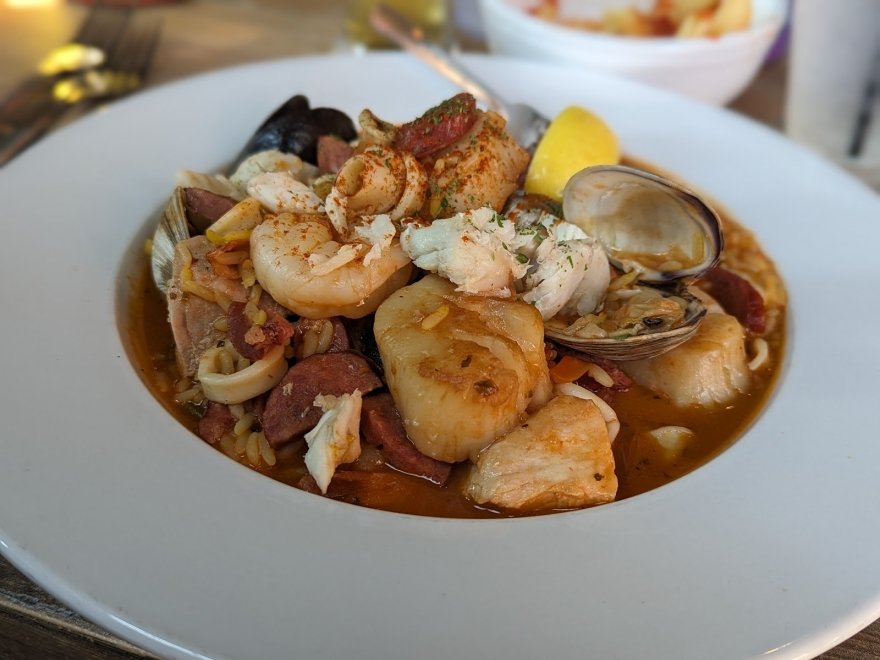 Fins Ale House & Raw Bar