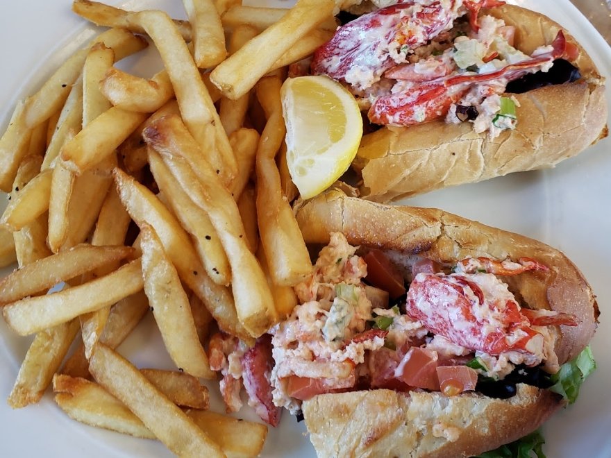 Fins Ale House & Raw Bar