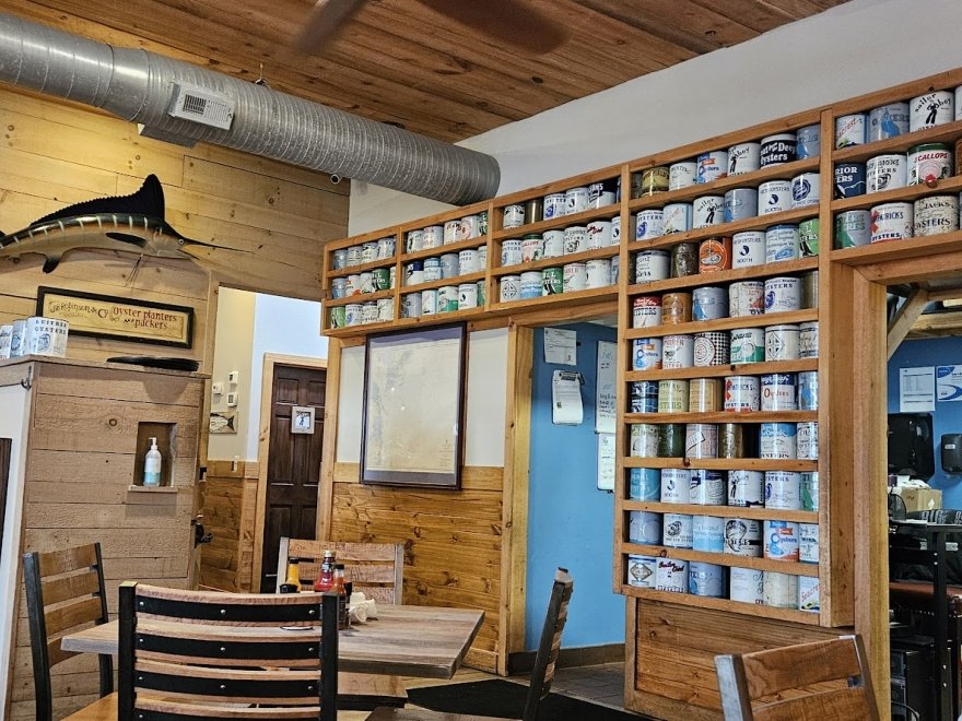 Fins Ale House & Raw Bar