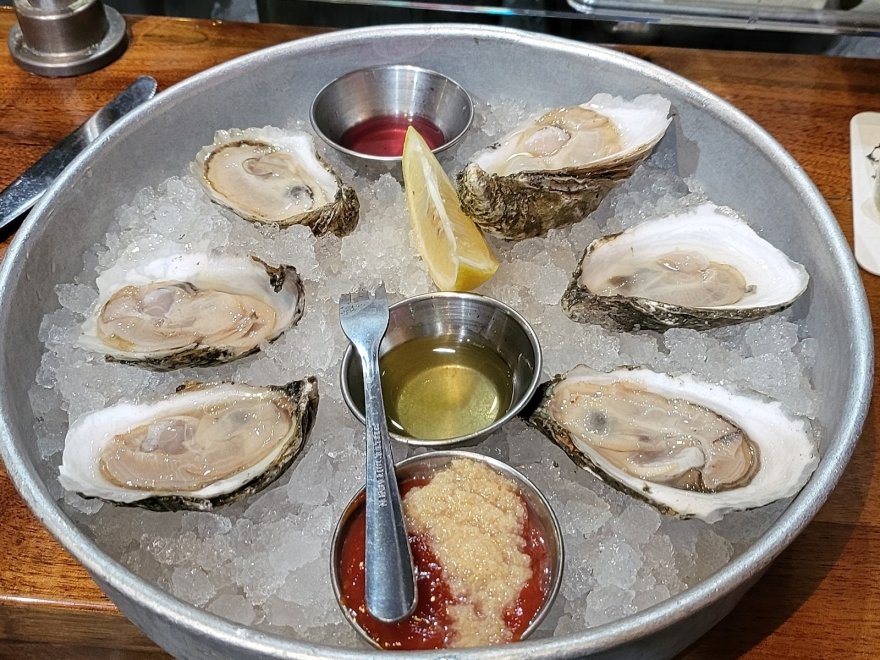 Fins Ale House & Raw Bar