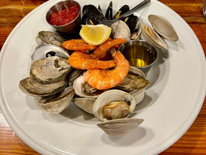 Fins Ale House & Raw Bar