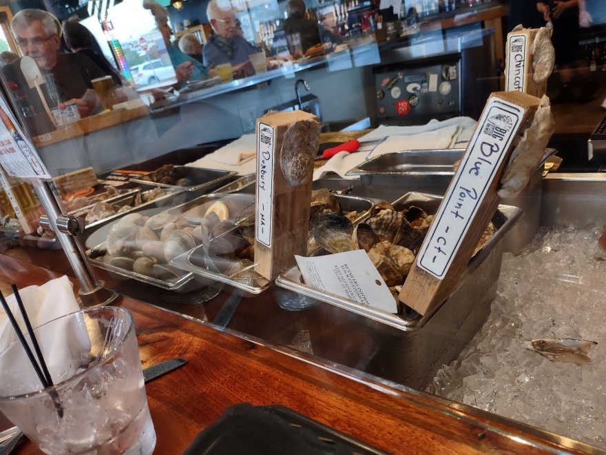 Fins Ale House & Raw Bar