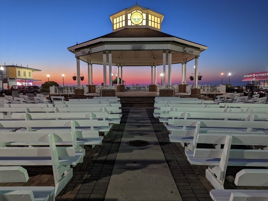 Jolly Trolley Charter Tours & Pay Per Seat Program