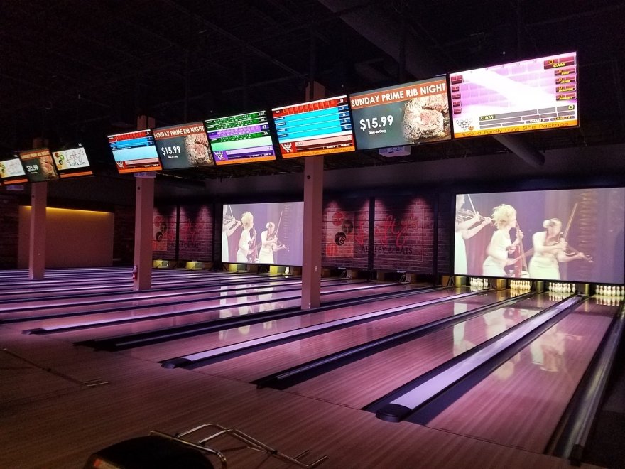 Lefty's Alley & Eats