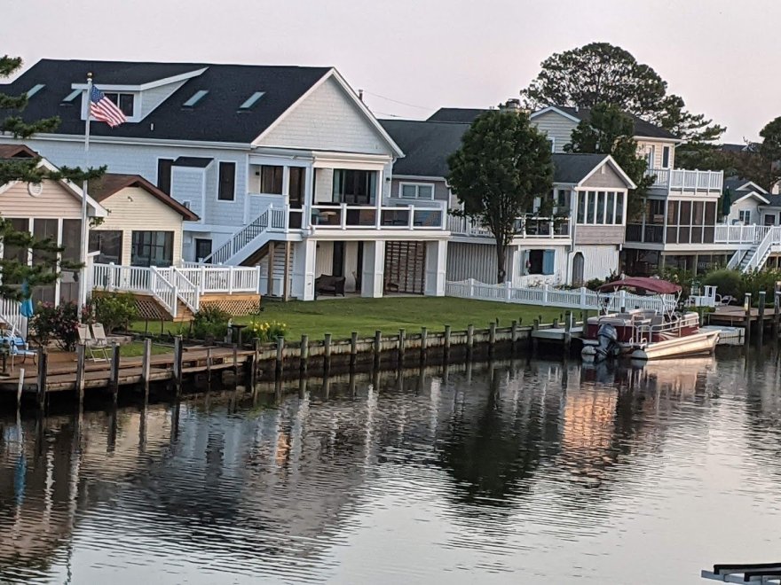 Fenwick Islander Motel
