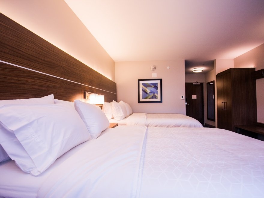 Holiday Inn Express & Suites Rehoboth Beach