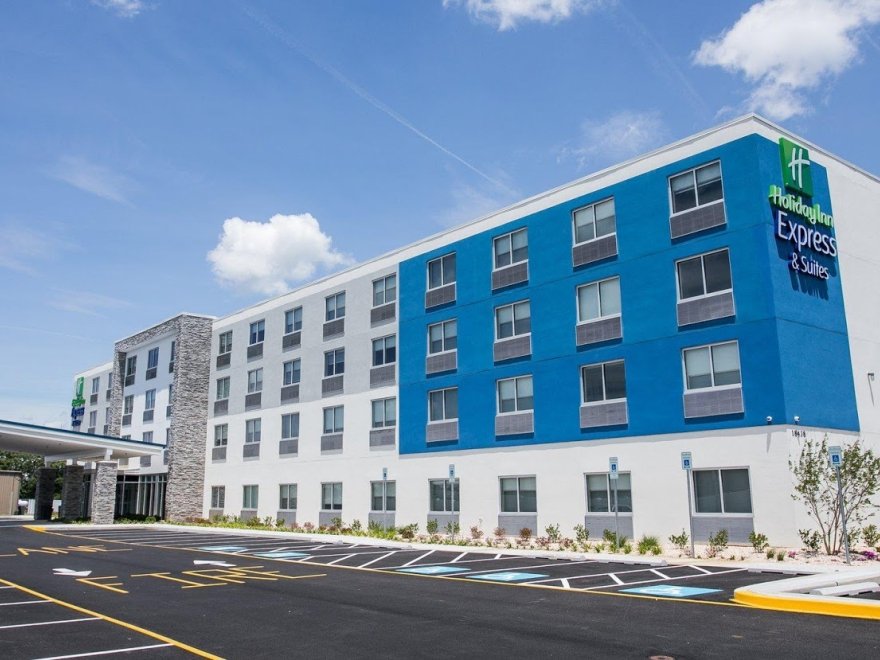 Holiday Inn Express & Suites Rehoboth Beach