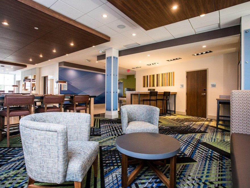 Holiday Inn Express & Suites Rehoboth Beach