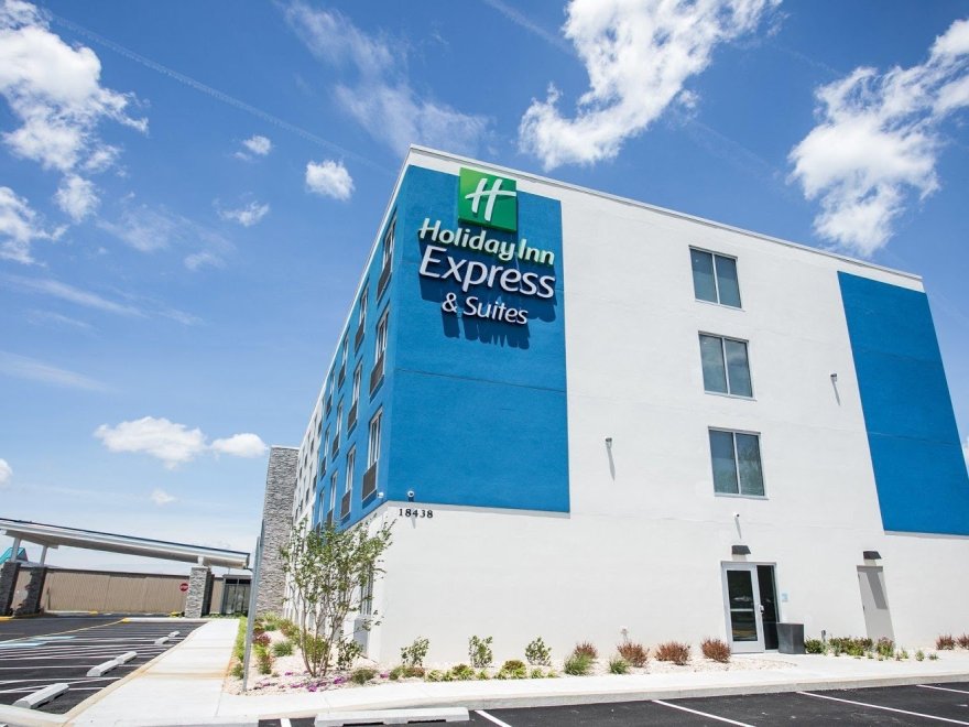 Holiday Inn Express & Suites Rehoboth Beach