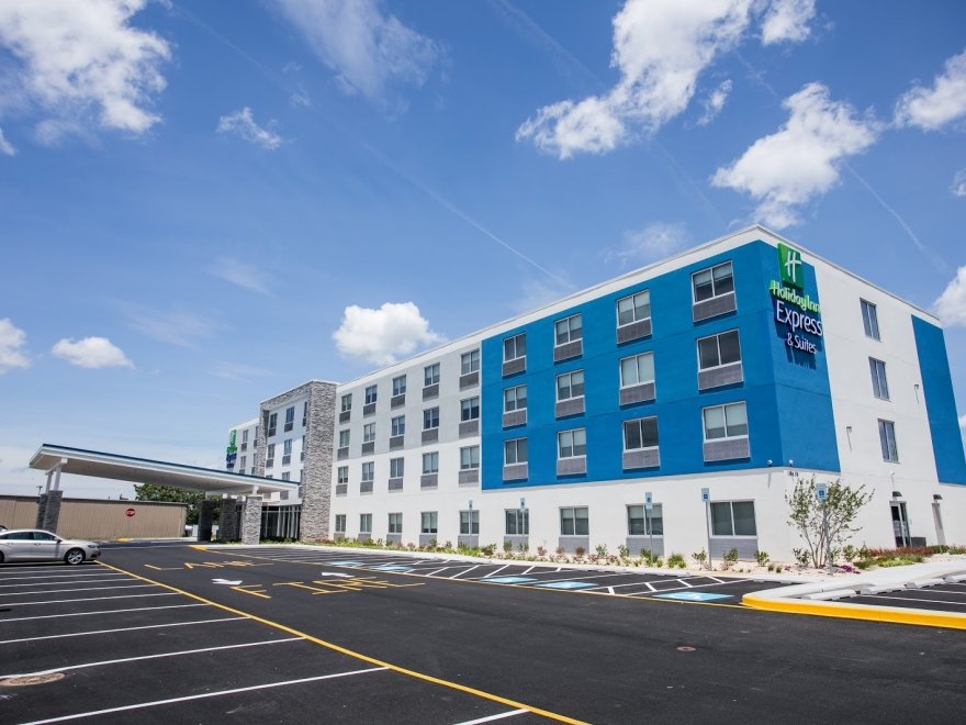 Holiday Inn Express & Suites Rehoboth Beach