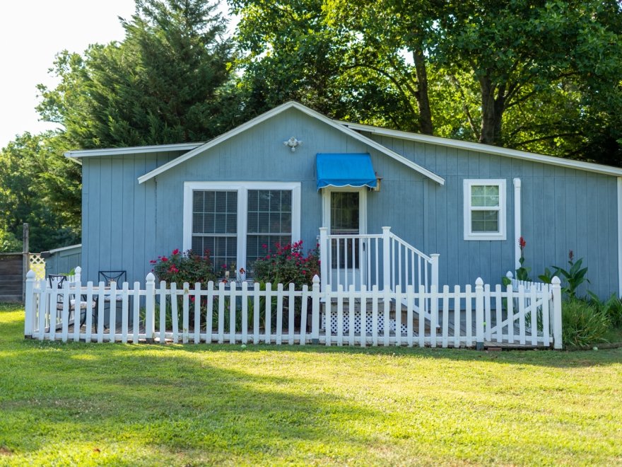 Lazy L At Willow Creek Bed & Breakfast