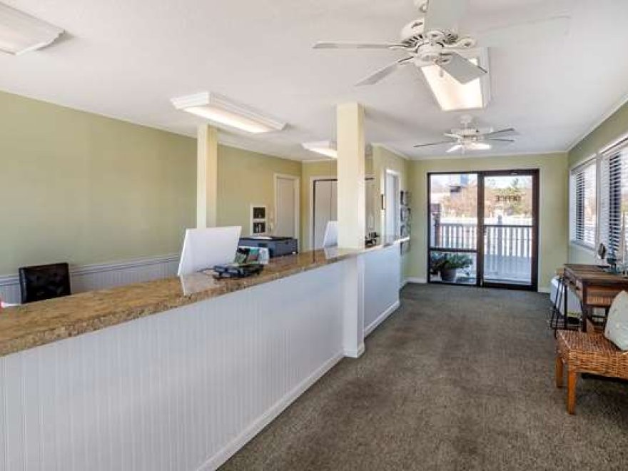 Rodeway Inn & Suites