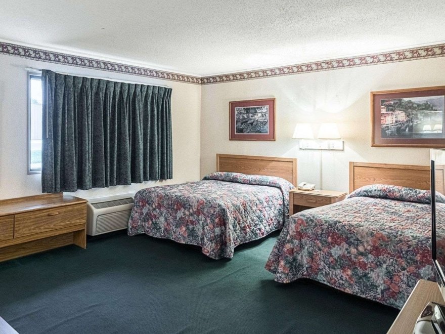 Rodeway Inn & Suites