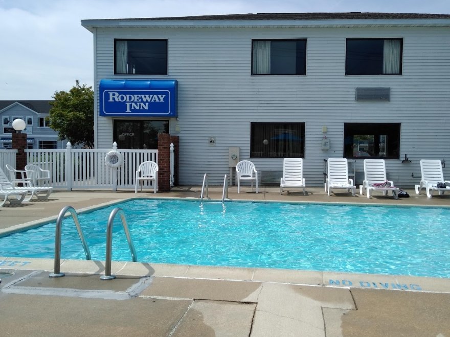 Rodeway Inn & Suites