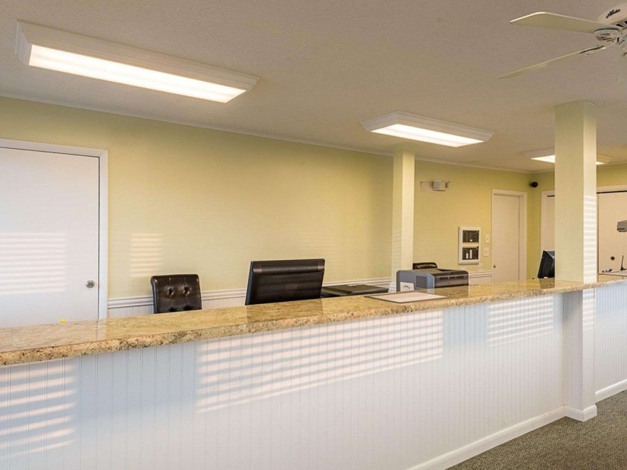 Rodeway Inn & Suites