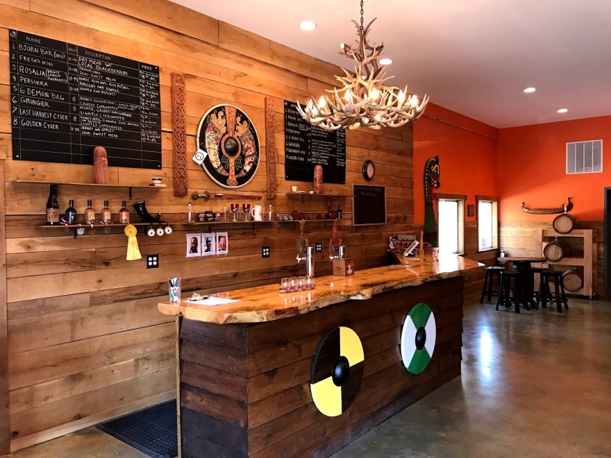THE BRIMMING HORN MEADERY